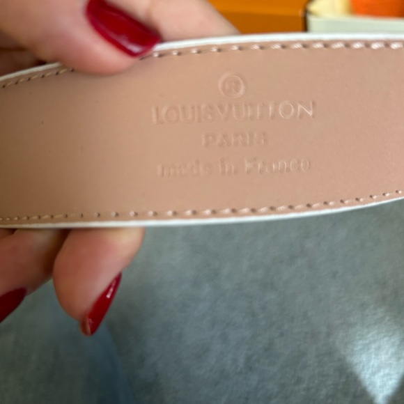 Louis Vuitton Belt, size 44/110 - Picture 5 of 7